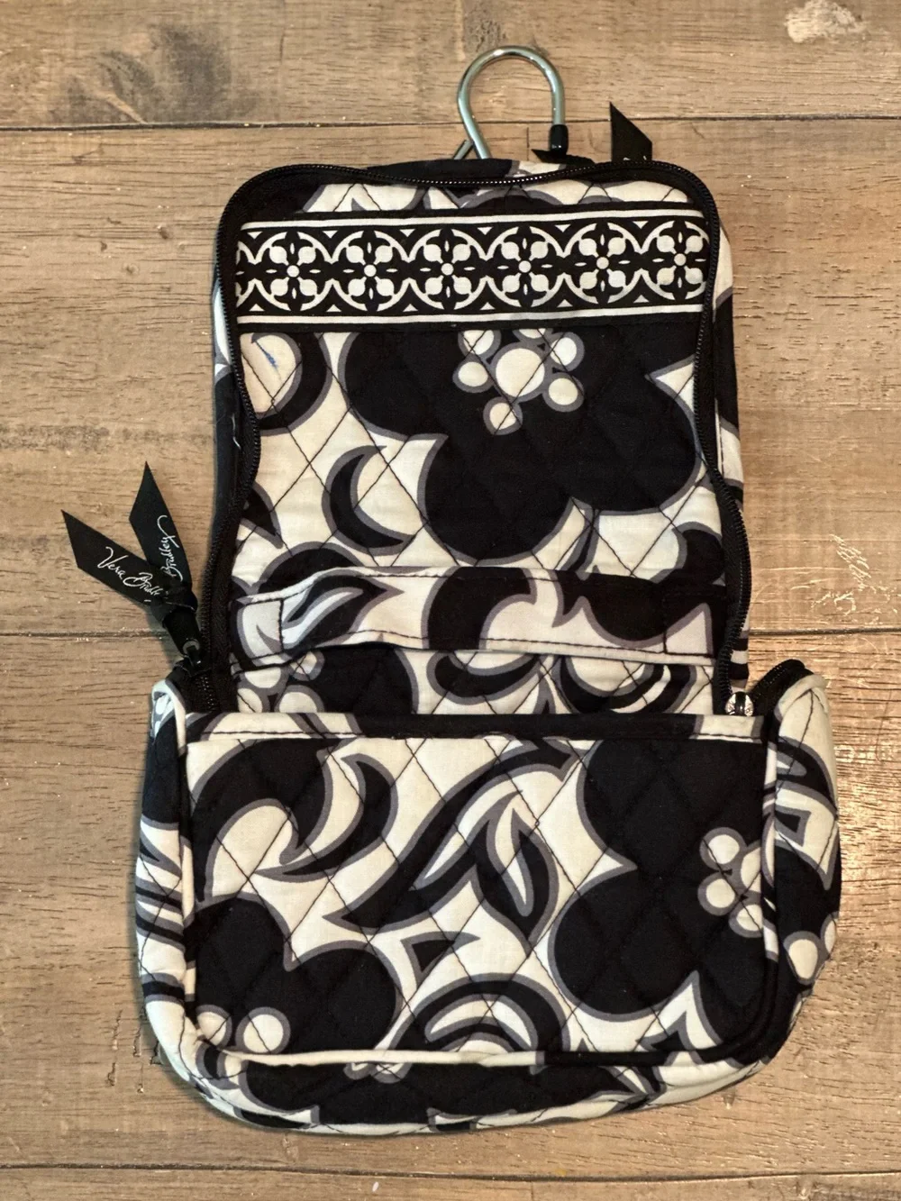 Vera Bradley, excellent condition, never used, hanging cosmetic case